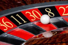 Mobile app Bet Slip showing real-time blackjack hand progression Mobile app Bet Slip showing real-time blackjack hand progression